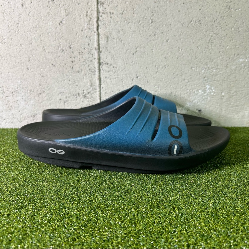 Oofos OOahh Black Blue Recovery Slide Sandals Women’s 9